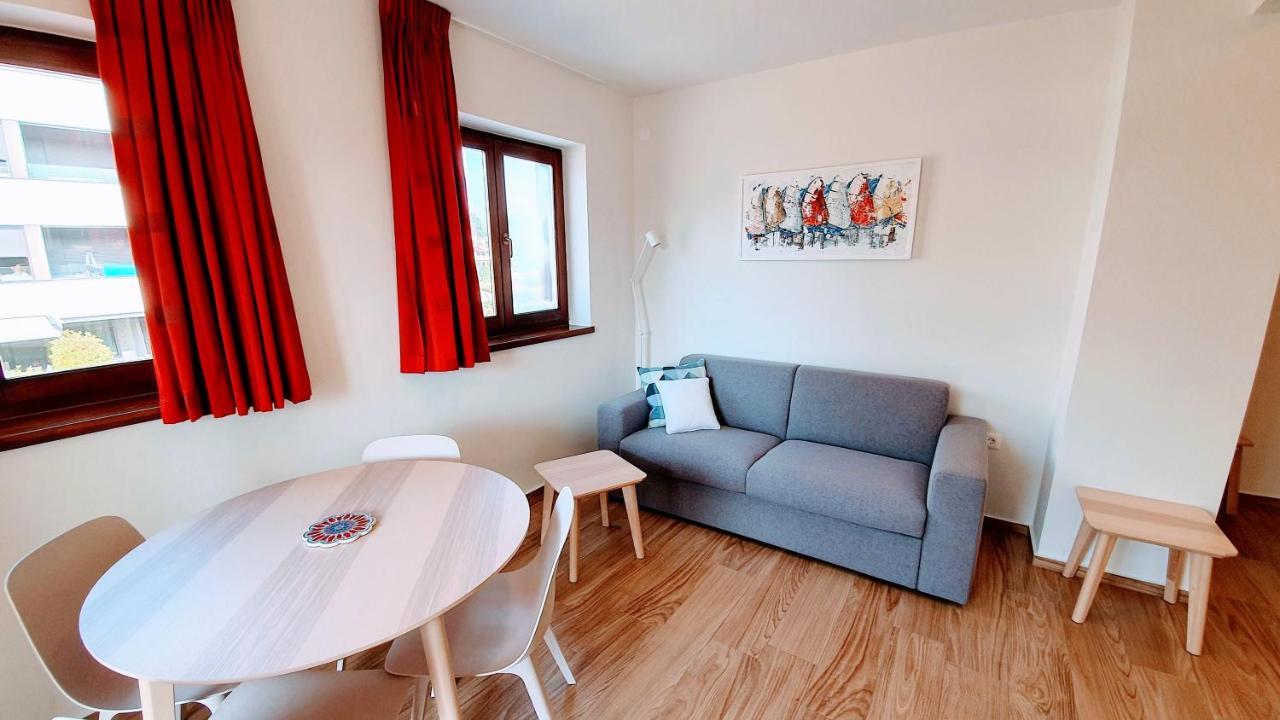 Luxury Apartment - Few Minutes From The Sea بوريتش المظهر الخارجي الصورة